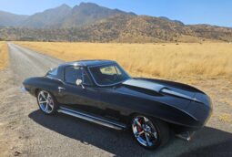 										1967 Chevrolet Corvette Coupe 5-Speed full									