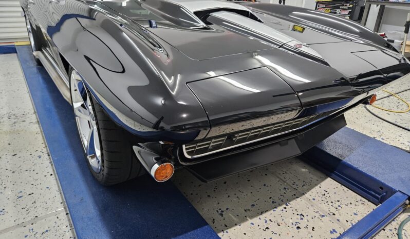 								1967 Chevrolet Corvette Coupe 5-Speed full									