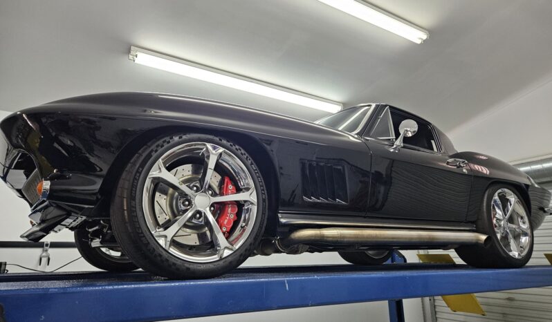 								1967 Chevrolet Corvette Coupe 5-Speed full									