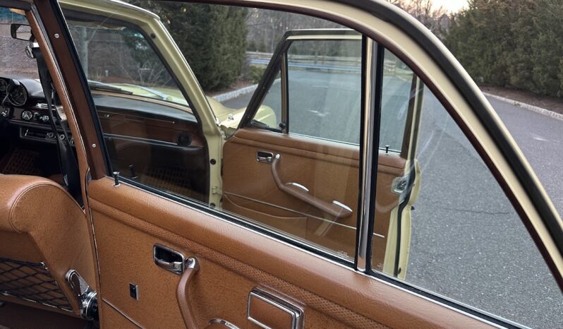 								1973 Mercedes-Benz 280SEL 4.5 Sedan full									