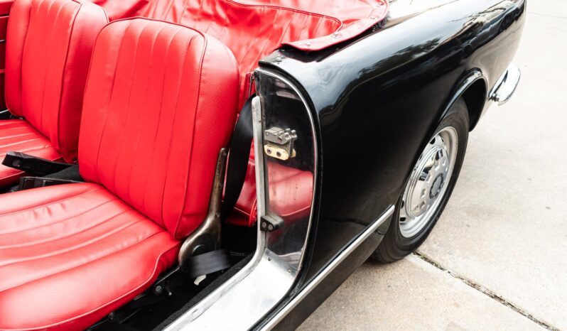 								1965 Alfa Romeo 2600 Spider full									