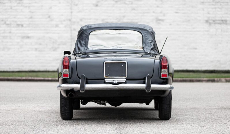 								1965 Alfa Romeo 2600 Spider full									