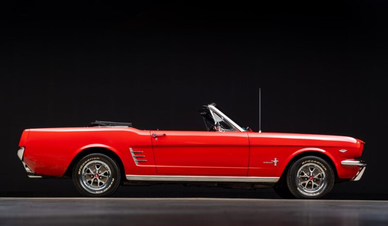 								1966 Ford Mustang Convertible 289 full									