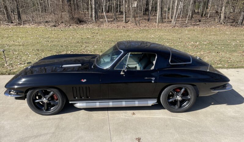 								1966 Chevrolet Corvette Coupe full									