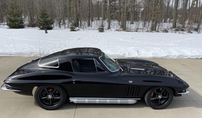 								1966 Chevrolet Corvette Coupe full									