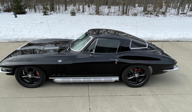 								1966 Chevrolet Corvette Coupe full									