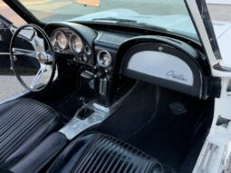 1963 Chevrolet Corvette Split-Window Coupe 327 300 full