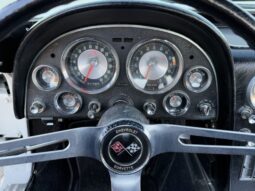 1963 Chevrolet Corvette Split-Window Coupe 327 300 full