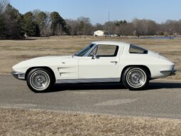 1963 Chevrolet Corvette Split-Window Coupe 327 300 full