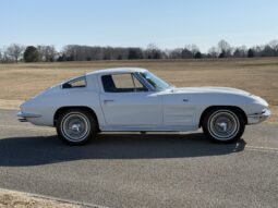 1963 Chevrolet Corvette Split-Window Coupe 327 300 full