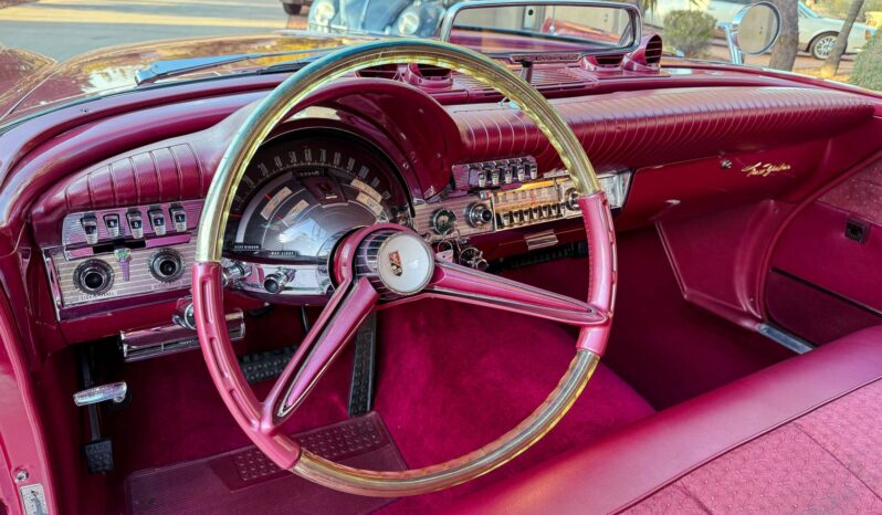 								1961 Chrysler New Yorker 2-Door Hardtop full									