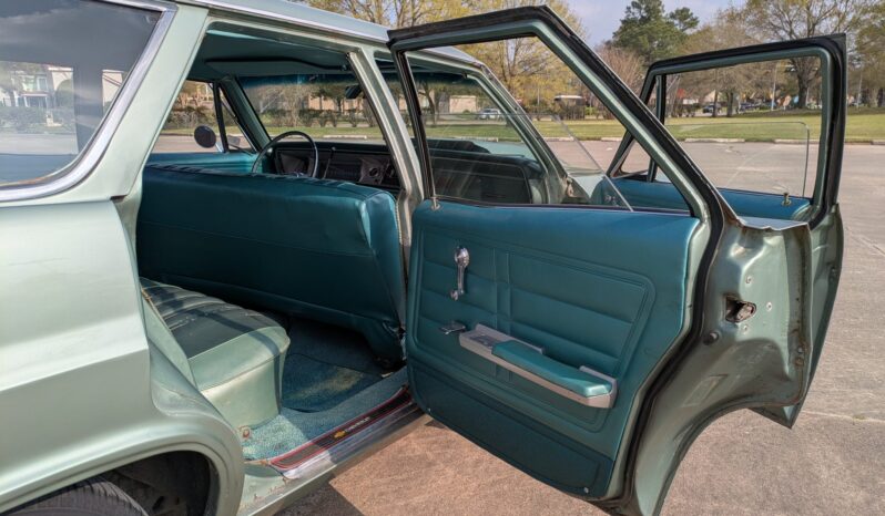 								1966 Chevrolet Impala Station Wagon 396 full									