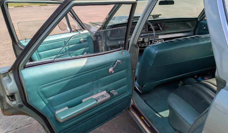 								1966 Chevrolet Impala Station Wagon 396 full									