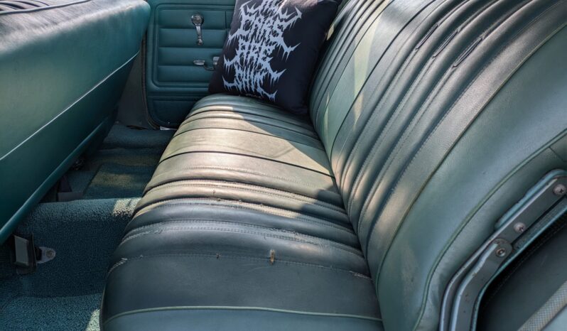 								1966 Chevrolet Impala Station Wagon 396 full									