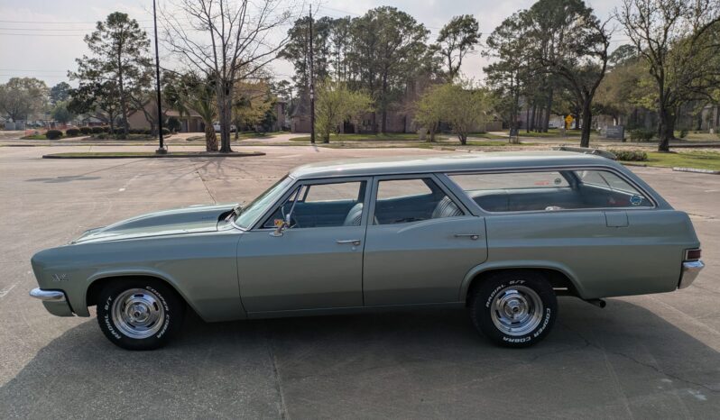 								1966 Chevrolet Impala Station Wagon 396 full									