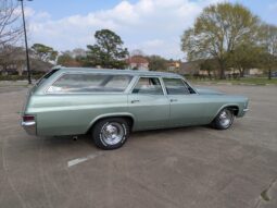 										1966 Chevrolet Impala Station Wagon 396 full									