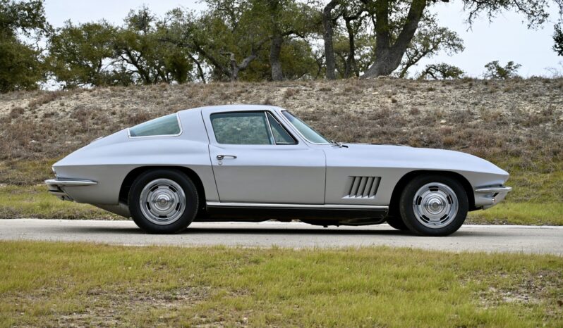 								1967 Chevrolet Corvette Coupe 5-Speed full									