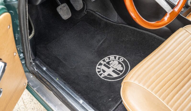 								1974 Alfa Romeo GTV 2000 full									