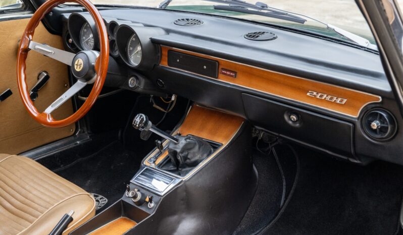 								1974 Alfa Romeo GTV 2000 full									