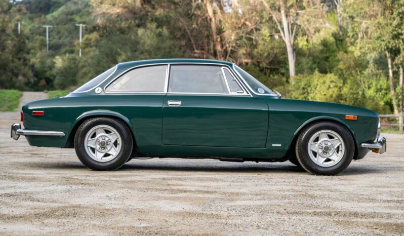 								1974 Alfa Romeo GTV 2000 full									