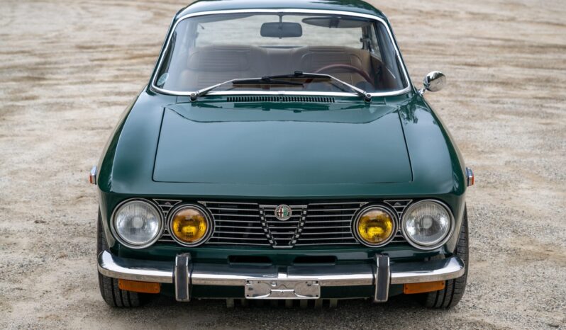 								1974 Alfa Romeo GTV 2000 full									