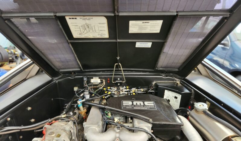 								1981 DeLorean DMC-12 5-Speed full									