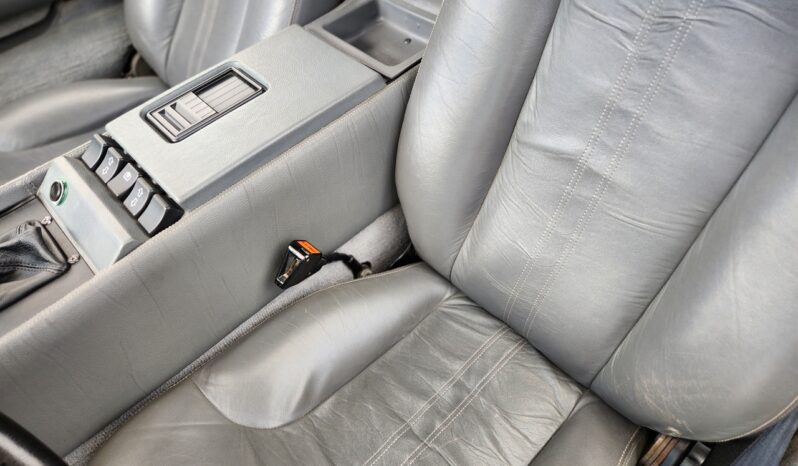 								1981 DeLorean DMC-12 5-Speed full									