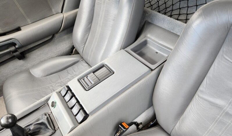 								1981 DeLorean DMC-12 5-Speed full									