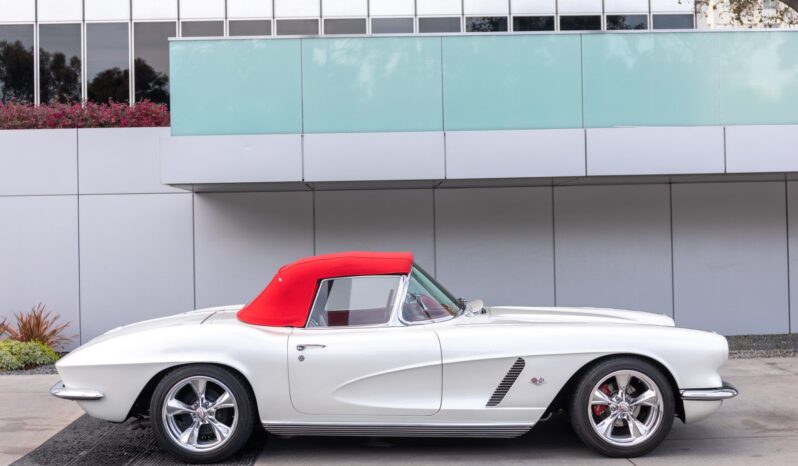 								1962 Chevrolet Corvette 4-Speed full									