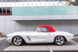 										1962 Chevrolet Corvette 4-Speed full									
