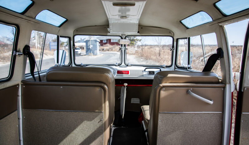 								1966 Volkswagen Type 2 21-Window Deluxe full									