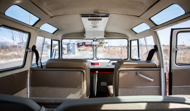 								1966 Volkswagen Type 2 21-Window Deluxe full									