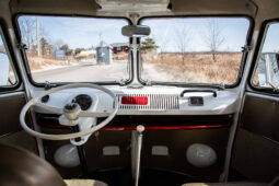 										1966 Volkswagen Type 2 21-Window Deluxe full									