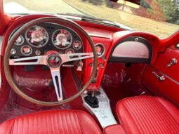 										1963 Chevrolet Corvette Split-Window Coupe 4-Speed full									
