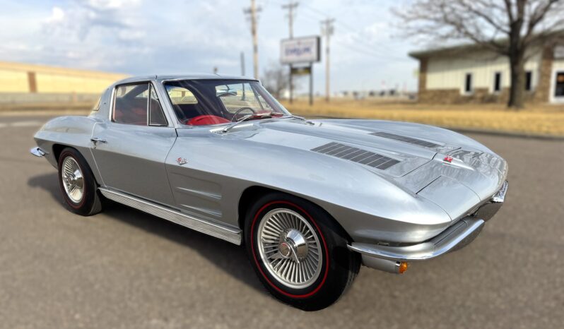 								1963 Chevrolet Corvette Split-Window Coupe 4-Speed full									