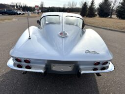 										1963 Chevrolet Corvette Split-Window Coupe 4-Speed full									