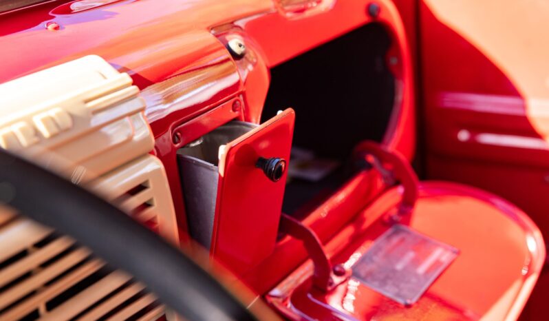 								1948 Ford F-1 Pickup 4-Speed full									