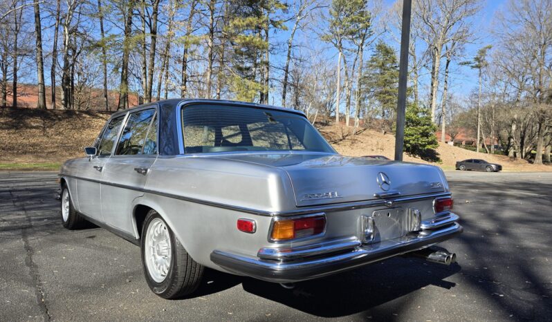 								1970 Mercedes-Benz 300SEL 6.3 full									