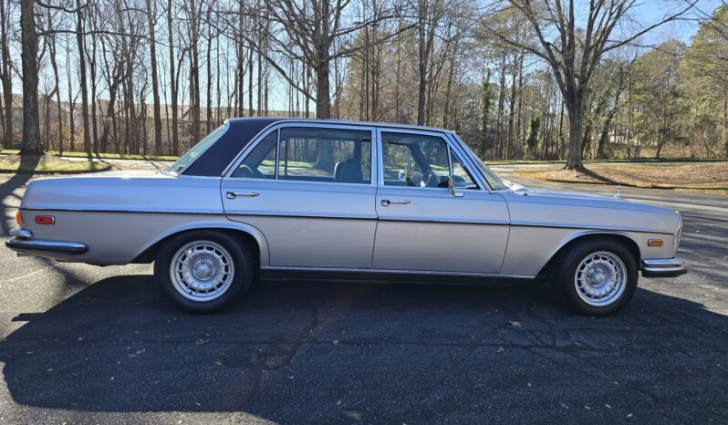 								1970 Mercedes-Benz 300SEL 6.3 full									