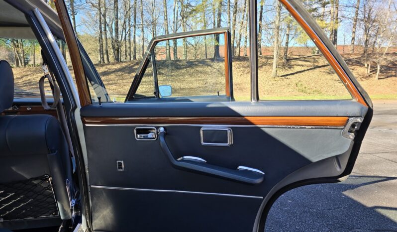 								1970 Mercedes-Benz 300SEL 6.3 full									