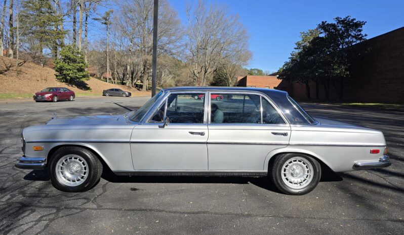 								1970 Mercedes-Benz 300SEL 6.3 full									