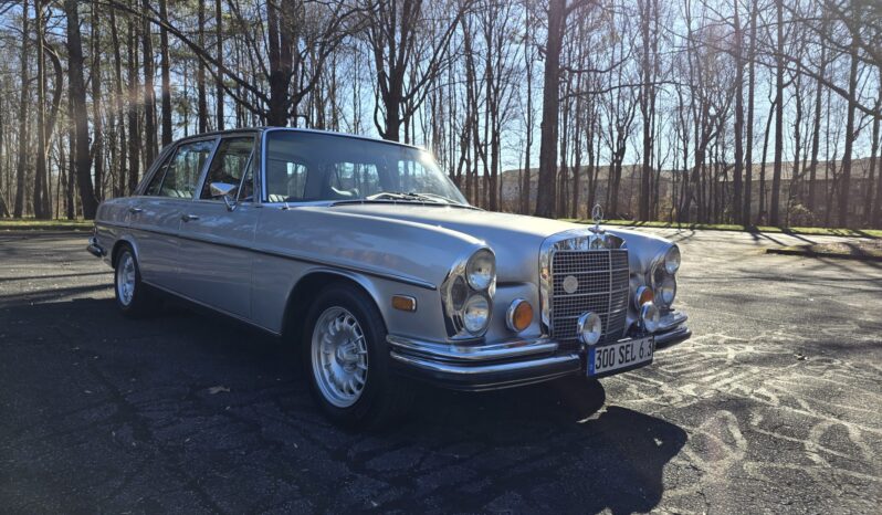 								1970 Mercedes-Benz 300SEL 6.3 full									