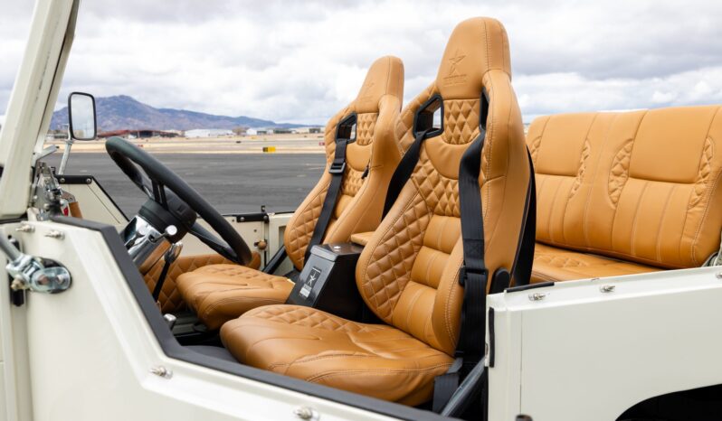 								1979 Toyota Land Cruiser FJ40 5-Speed 5.3L V8 full									