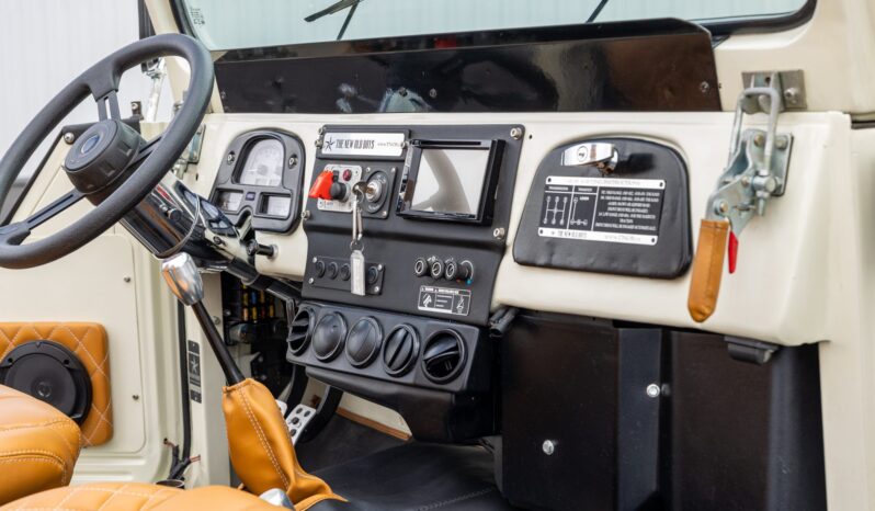 								1979 Toyota Land Cruiser FJ40 5-Speed 5.3L V8 full									