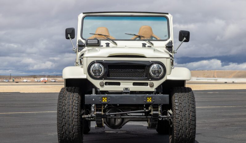 								1979 Toyota Land Cruiser FJ40 5-Speed 5.3L V8 full									