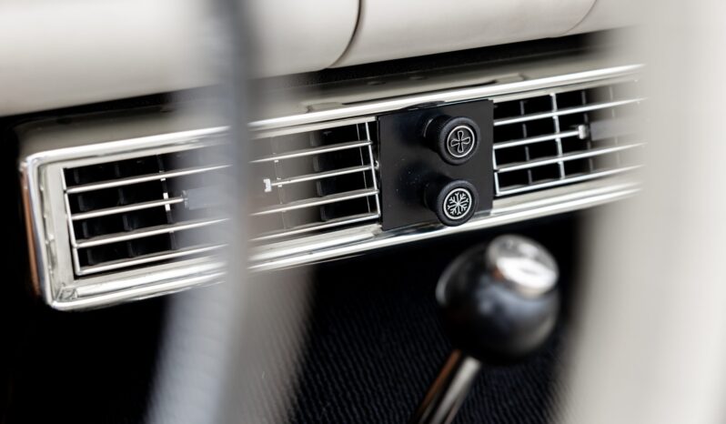 								1957 Ford Thunderbird full									