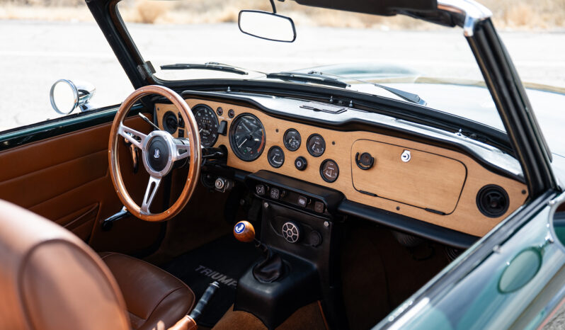 								1970 Triumph TR6 full									
