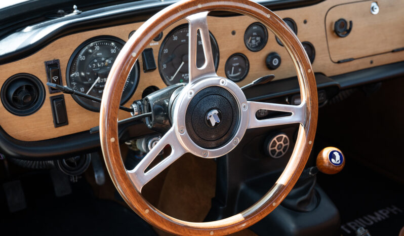 								1970 Triumph TR6 full									