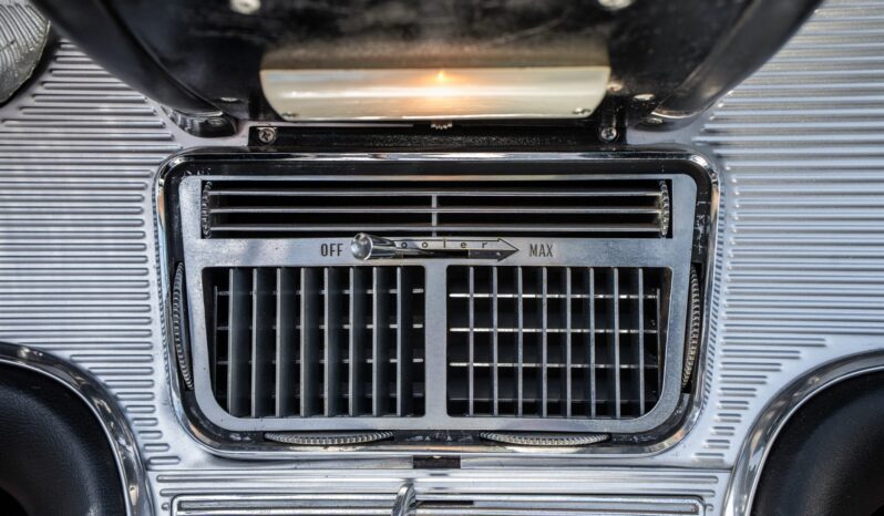 								1962 Ford Thunderbird Sports Roadster full									