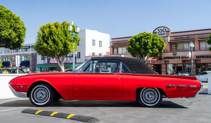 								1962 Ford Thunderbird Sports Roadster full									